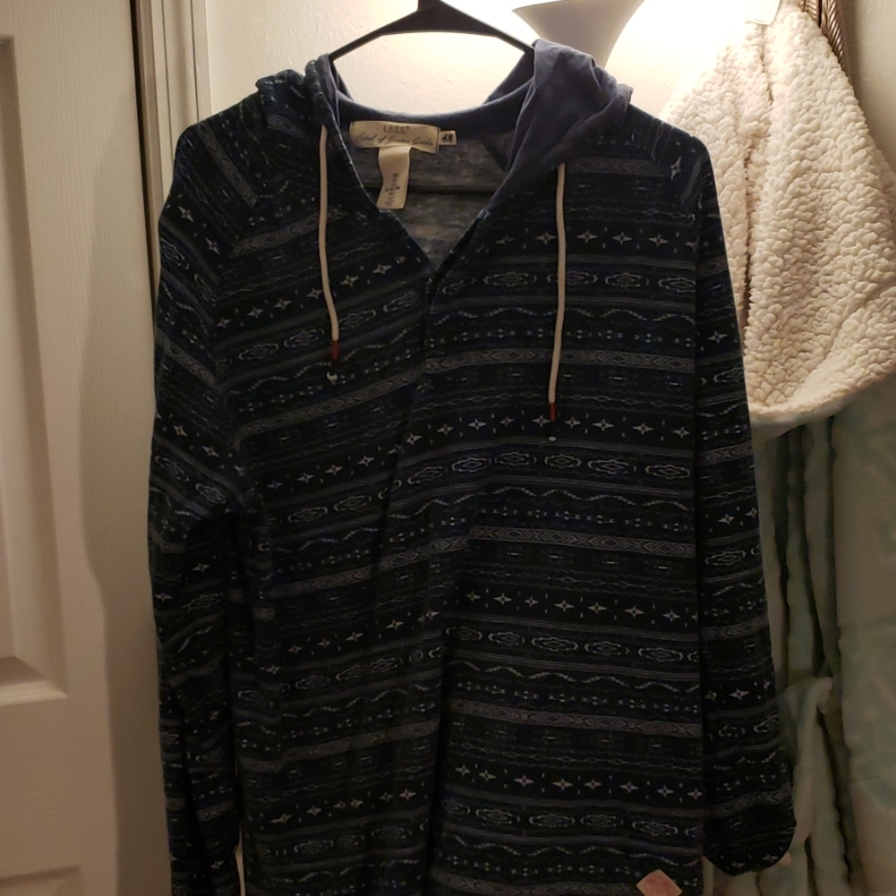 blue and white throw over hoodie